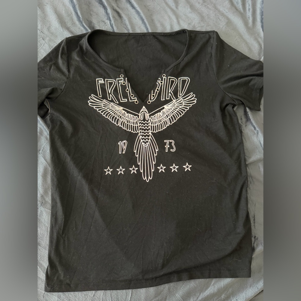 Women’s L Freebird Black Graphic Tee